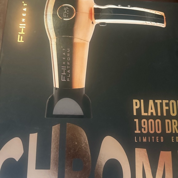FHI Heat Platform 1900 Rose Gold Dryer – Limited Edition - Picture 5 of 6